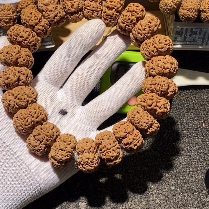 王***V吊坠金刚菩提哈我就没事啊笑了啊