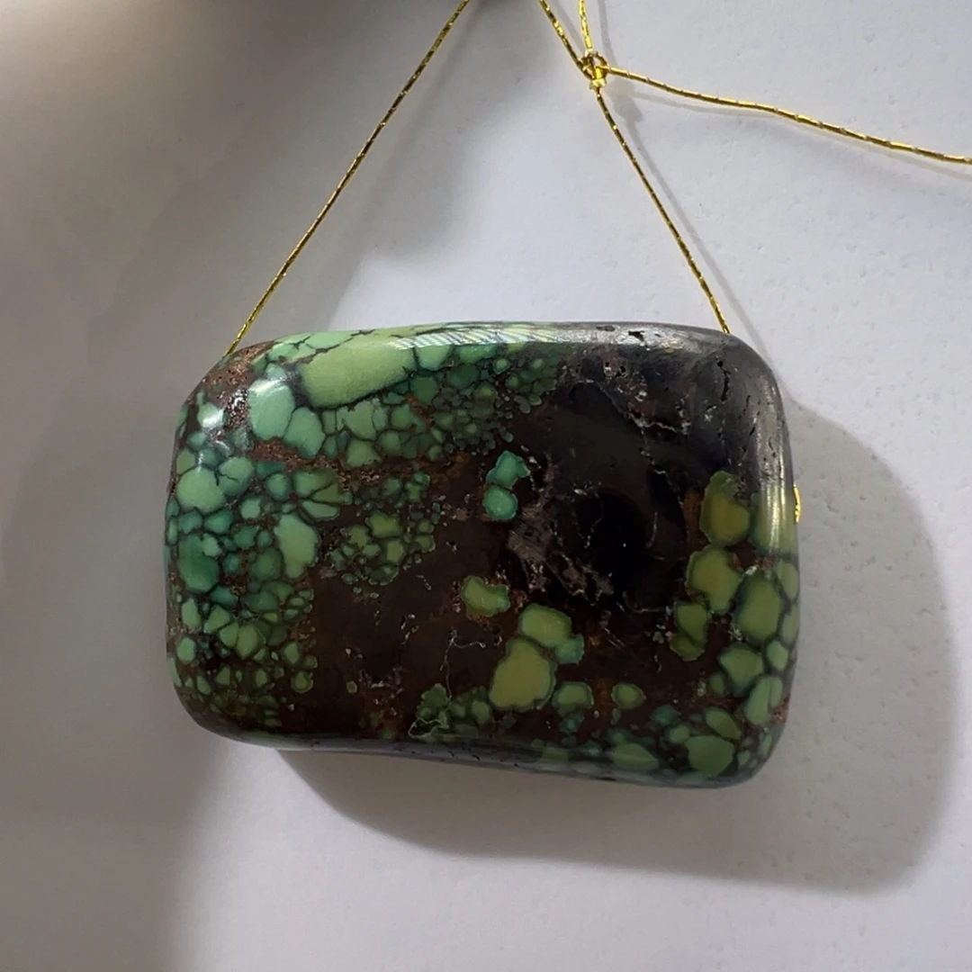 绿松石未镶嵌挂件