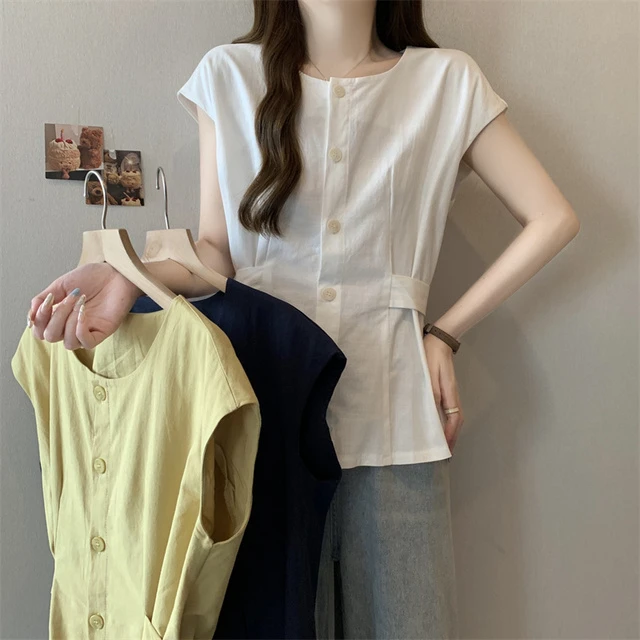 大码女装新款韩系圆领单排扣收腰无袖气质显瘦百搭棉麻衬衫上衣女