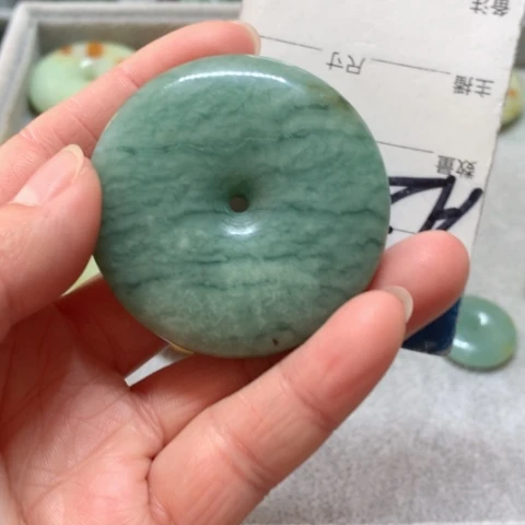 蛇纹石玉手把件未镶嵌