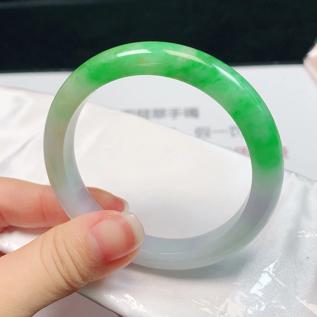 翡翠未镶嵌手镯1800