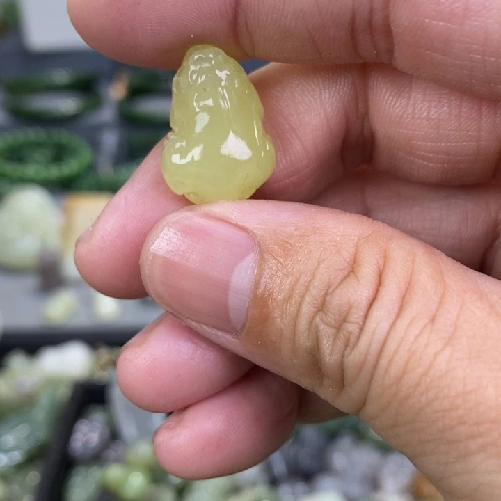 和田玉颈饰未镶嵌.****ᐝ