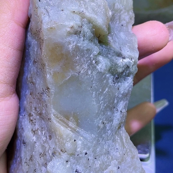 未镶嵌和田玉(糖玉)珠宝半成品