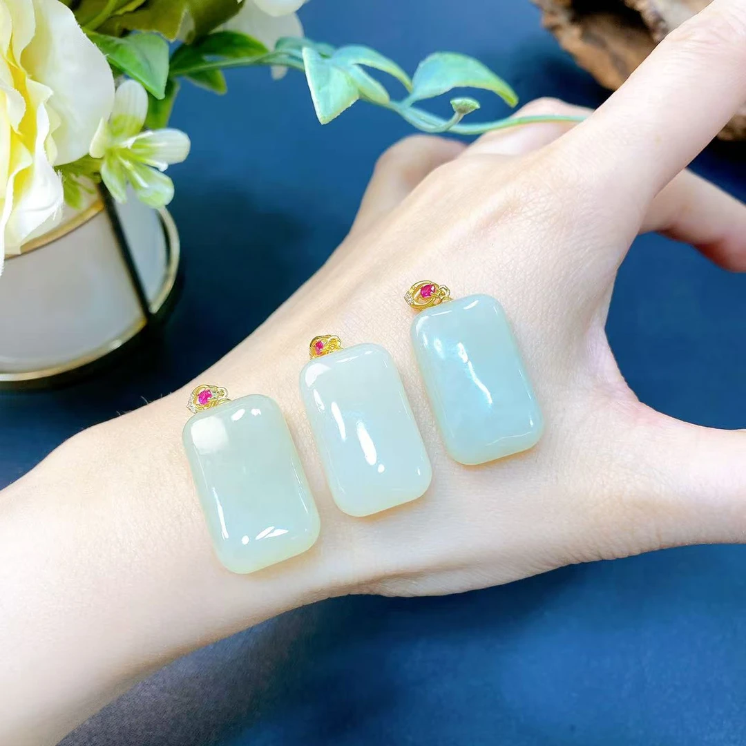 2409251595 HF 和田玉无事牌吊坠 （多样性发其一）