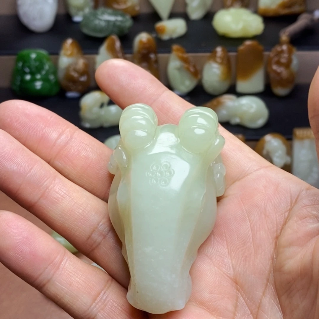 和田玉未镶嵌吊坠(不含链)