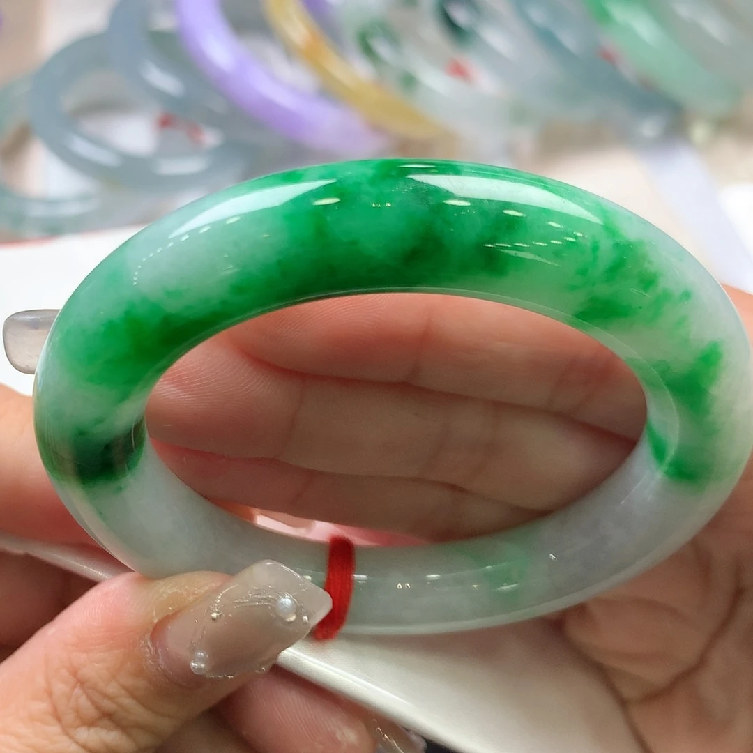 翡翠未镶嵌手镯51圆条