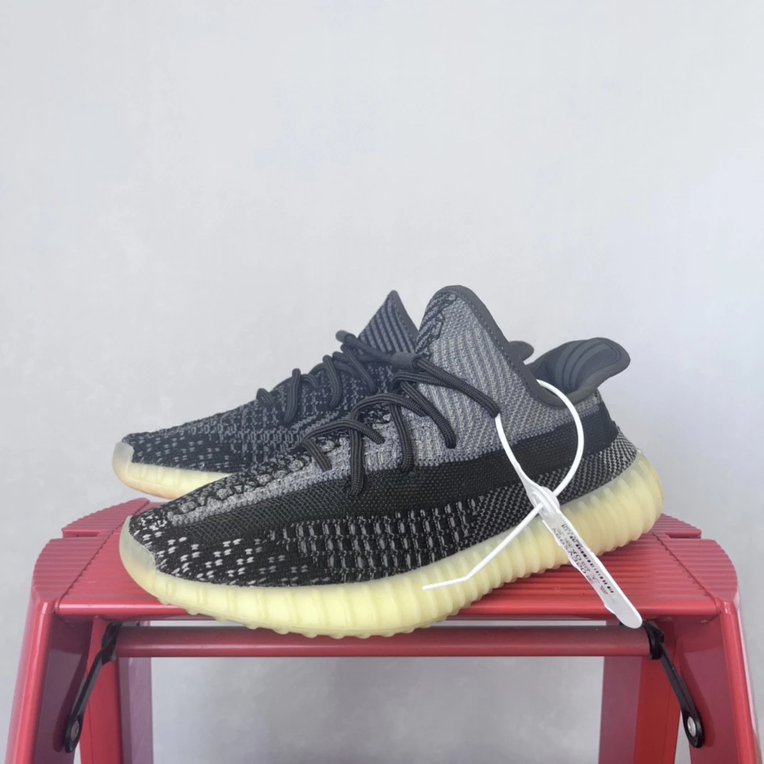 95新 MM6 350黑芝麻 40码 OO1705鞋