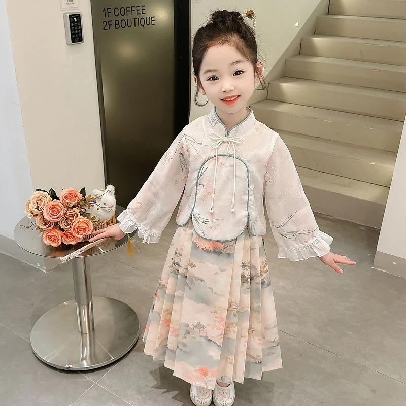 女童马面裙套装秋季2025新款洋气儿童汉服时髦女宝宝两件套新中式