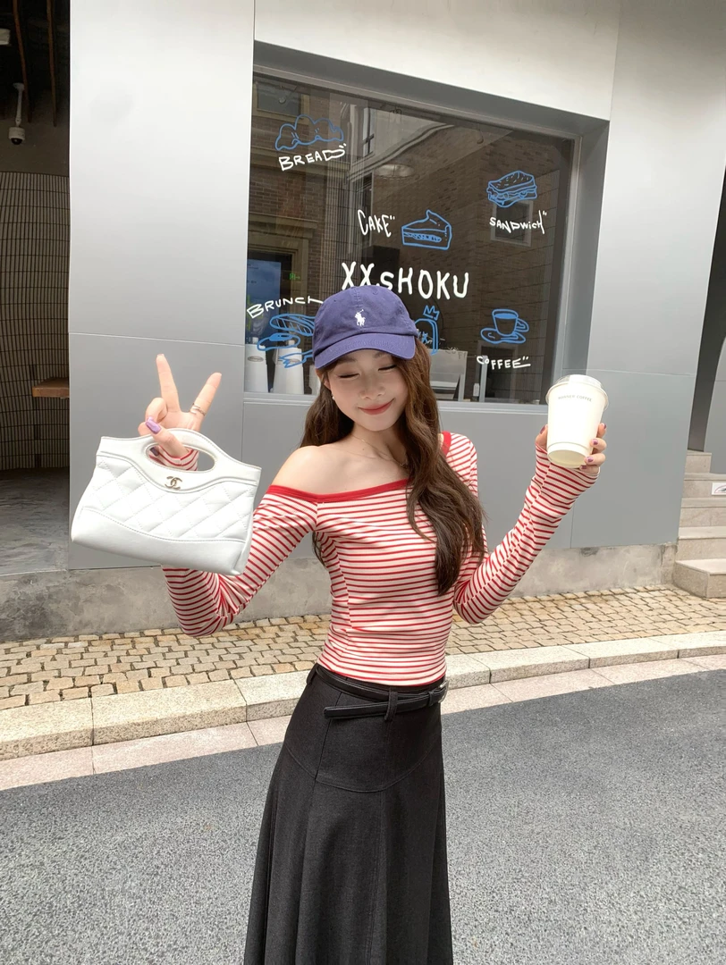 EIA一尧【甜御姐姐】韩系纯欲气质露肩上衣女复古显瘦百搭斜肩长袖