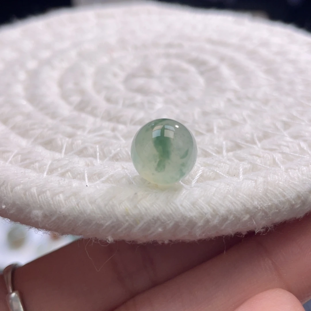 未镶嵌定制翡翠特色冰飘绿花圆珠卡10.4mm