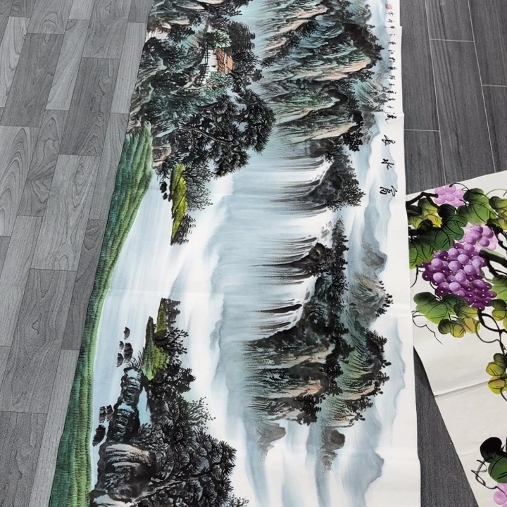 字画等多种形式的艺术作品和