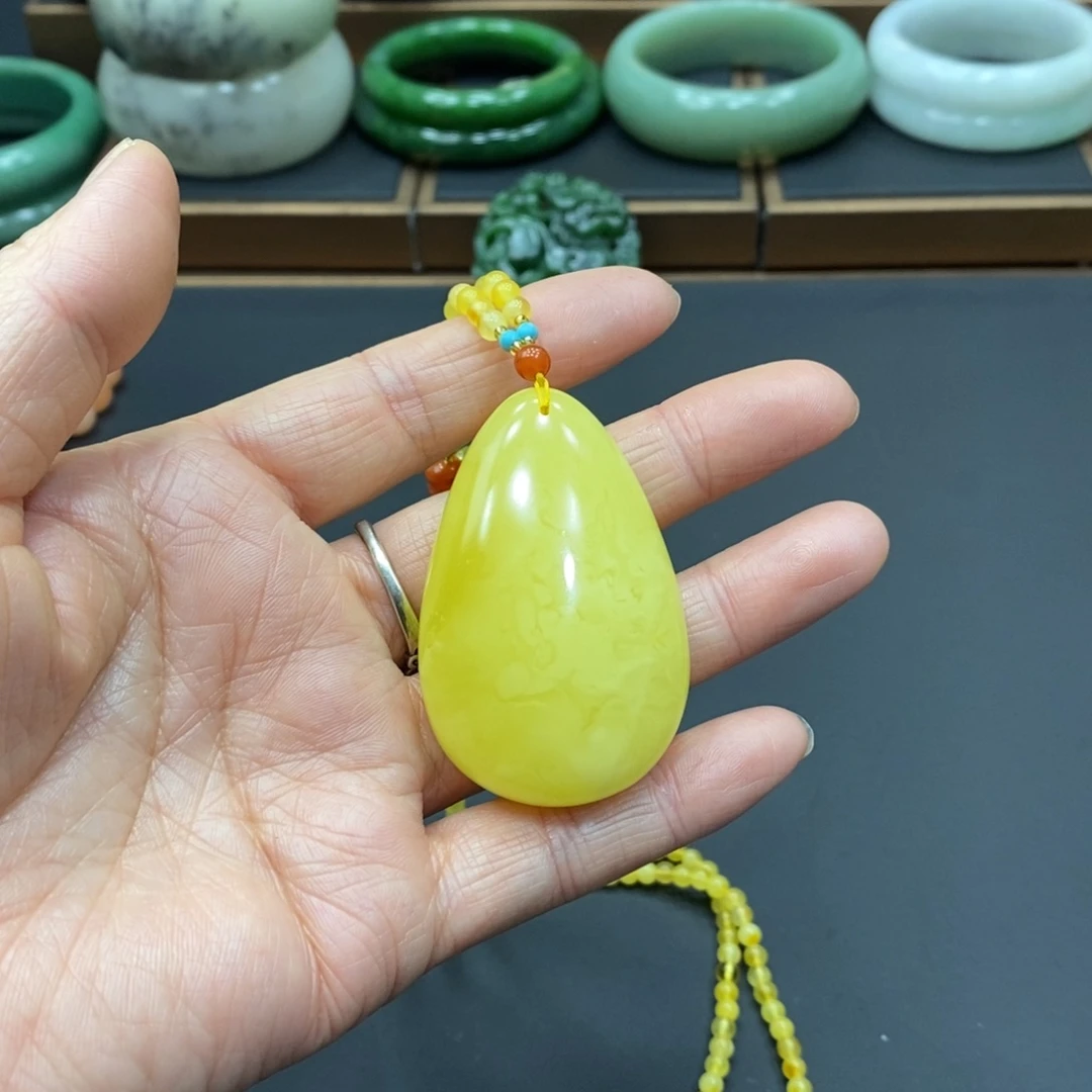 止***语蜜蜡未镶嵌裸石吊坠
