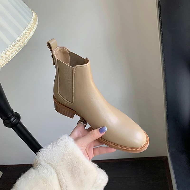 QC英伦风切尔西短靴女新款秋冬圆头小粗跟弹力烟筒靴粗跟马丁靴女