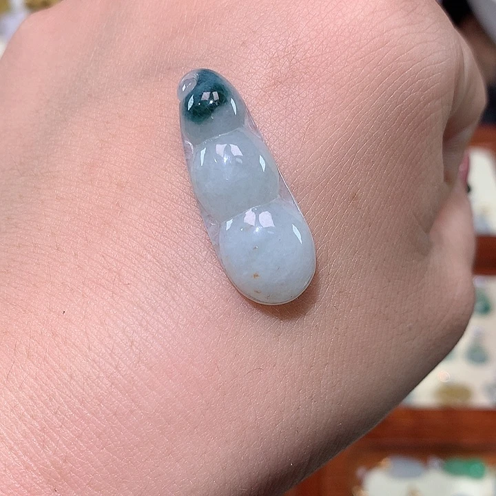 颈饰未镶嵌翡翠豆子