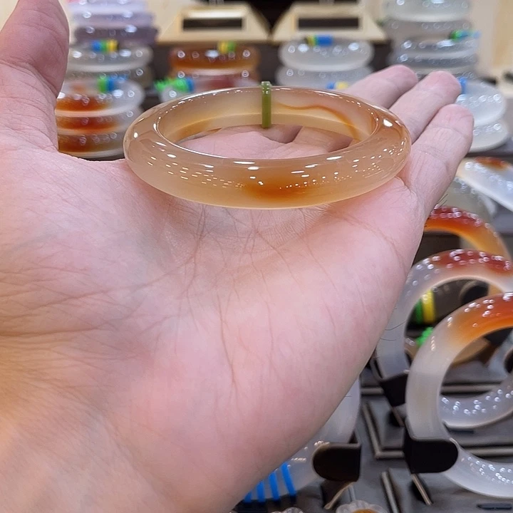 手镯玛瑙/玉髓未镶嵌