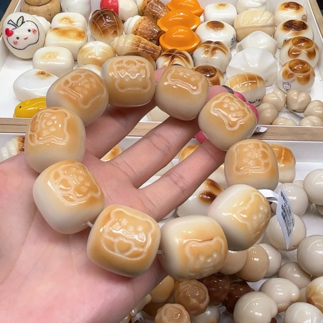 手串菩提根/象牙果9.17.24象牙果小熊桶珠微瑕