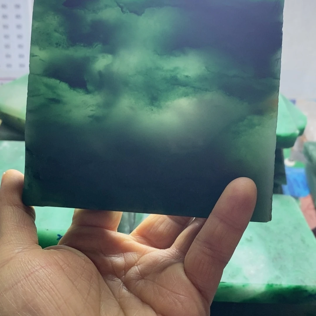 小***茉定制石英质玉（非洲翠）