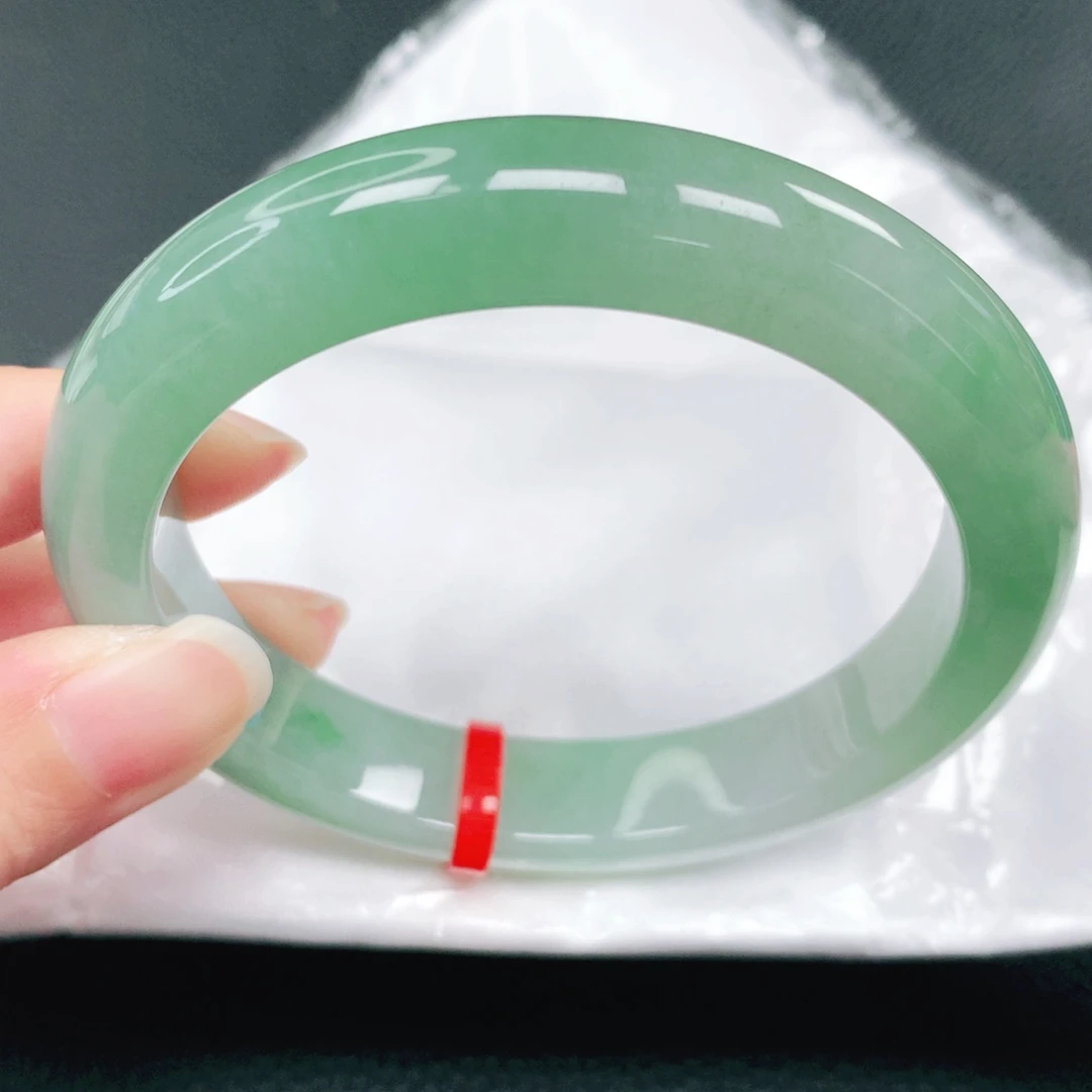 翡翠未镶嵌手镯61圈