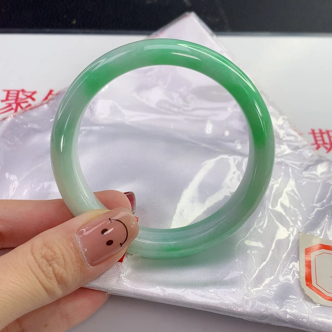 翡翠手镯未镶嵌天然翡翠A货129