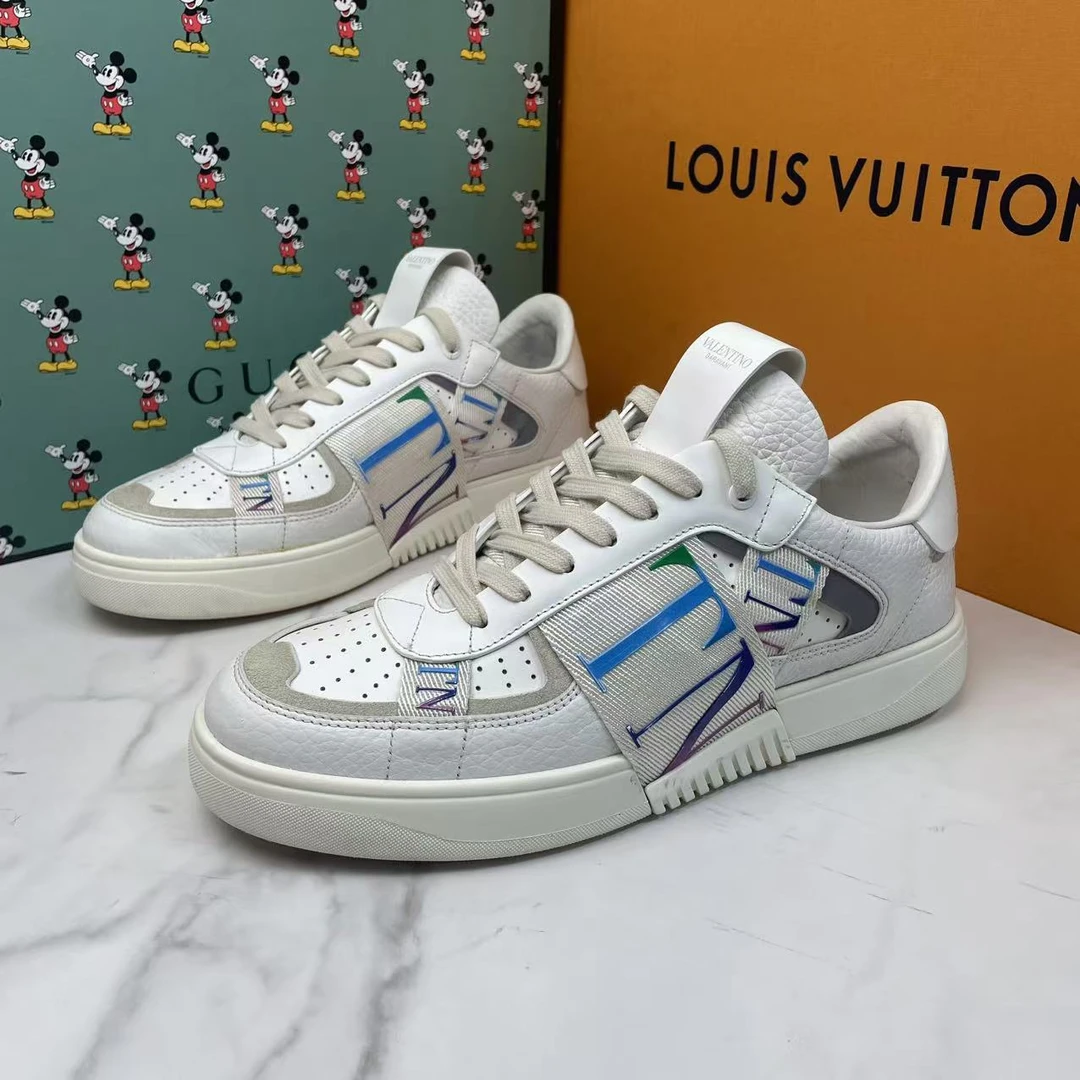 95新 Valentino/华伦天奴 白色帆布侧边彩logo潮流板鞋/42.5码