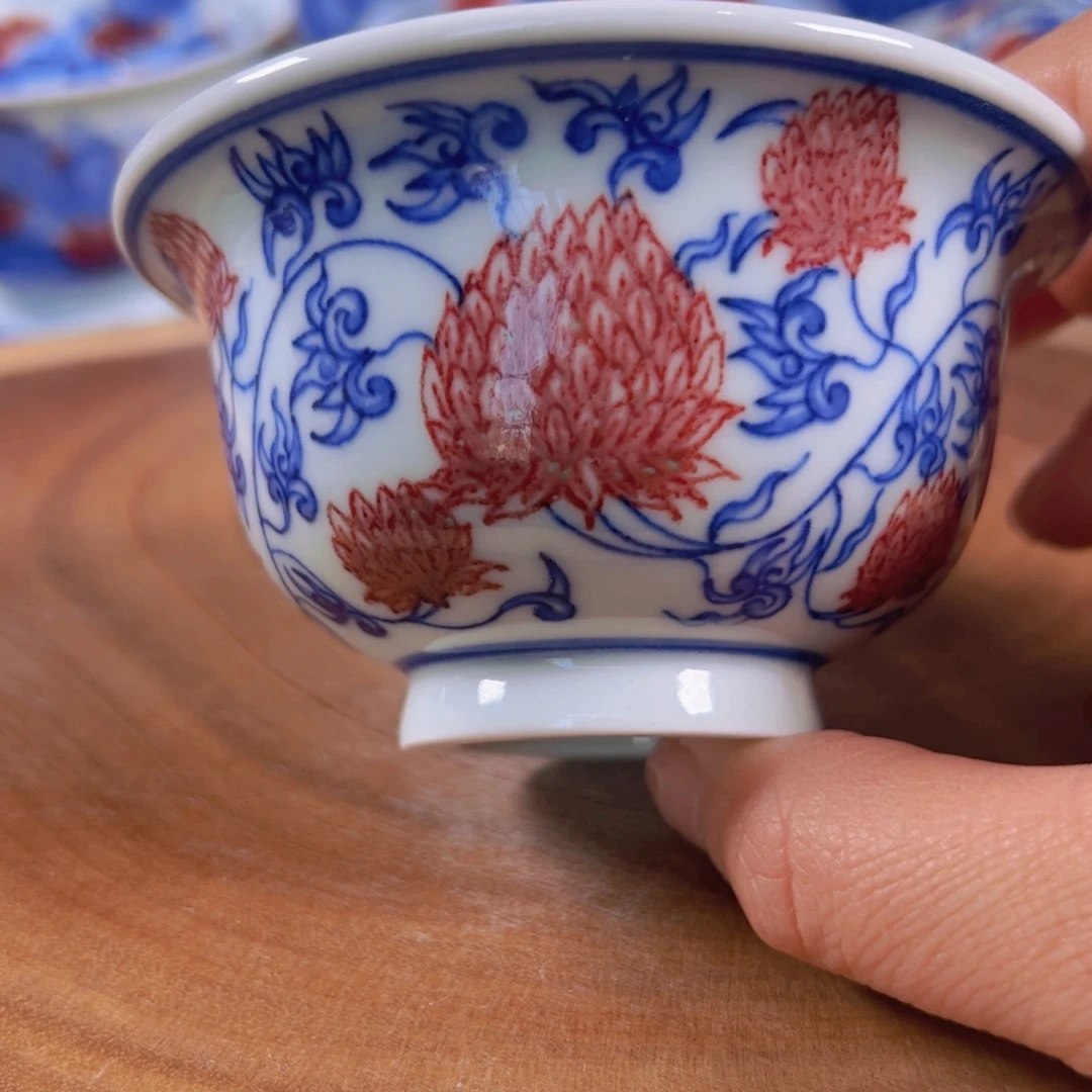 青花釉里红霸王菊压手杯