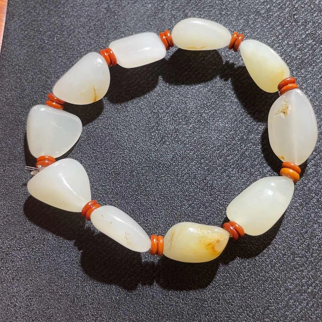 和田玉未镶嵌车挂