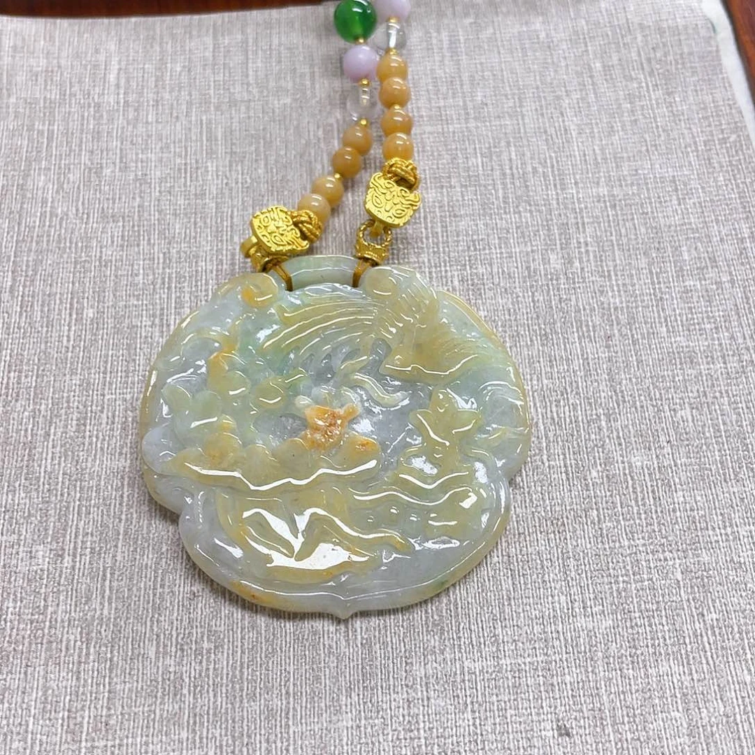 翡翠未镶嵌颈饰吊坠