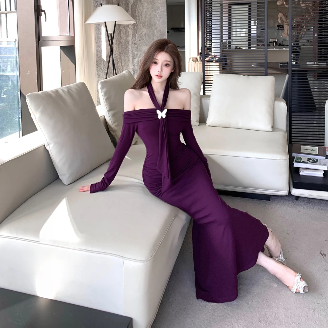 名媛御姐风气质挂脖一字肩连衣裙女秋冬新款纯欲性感显瘦包臀长裙