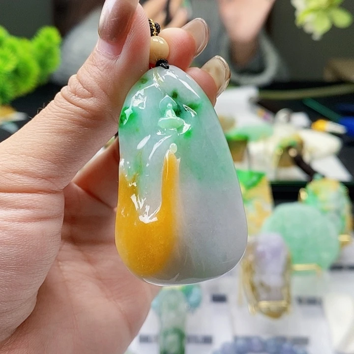 颈饰未镶嵌翡翠翡翠A货