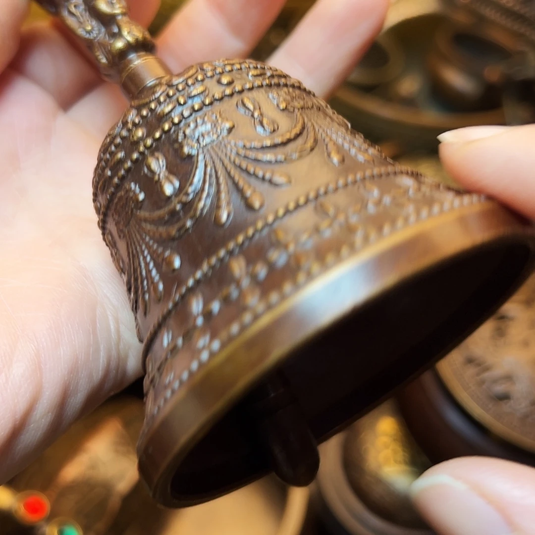 精美铜器工艺品等