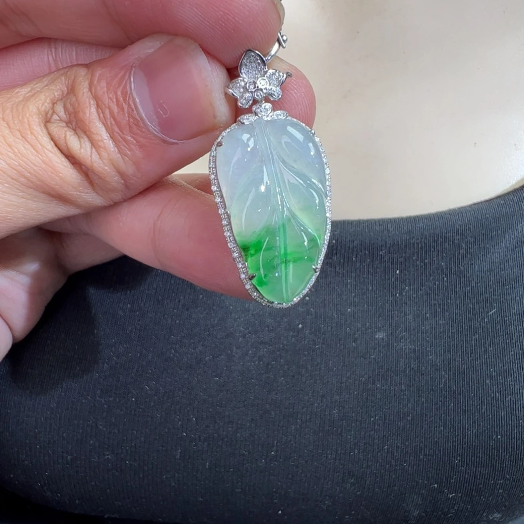 翡翠18K金镶嵌吊坠(不含链)