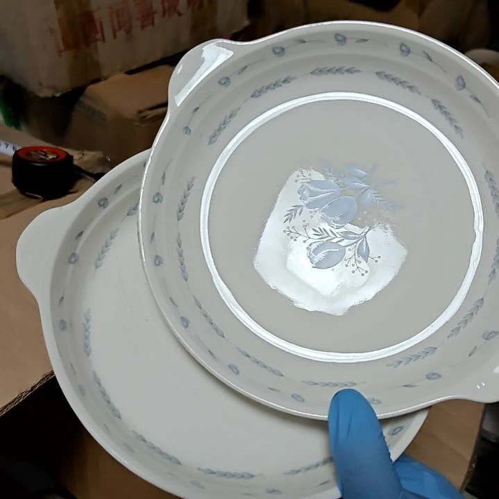 摆件盘子碗茶壶啥都有