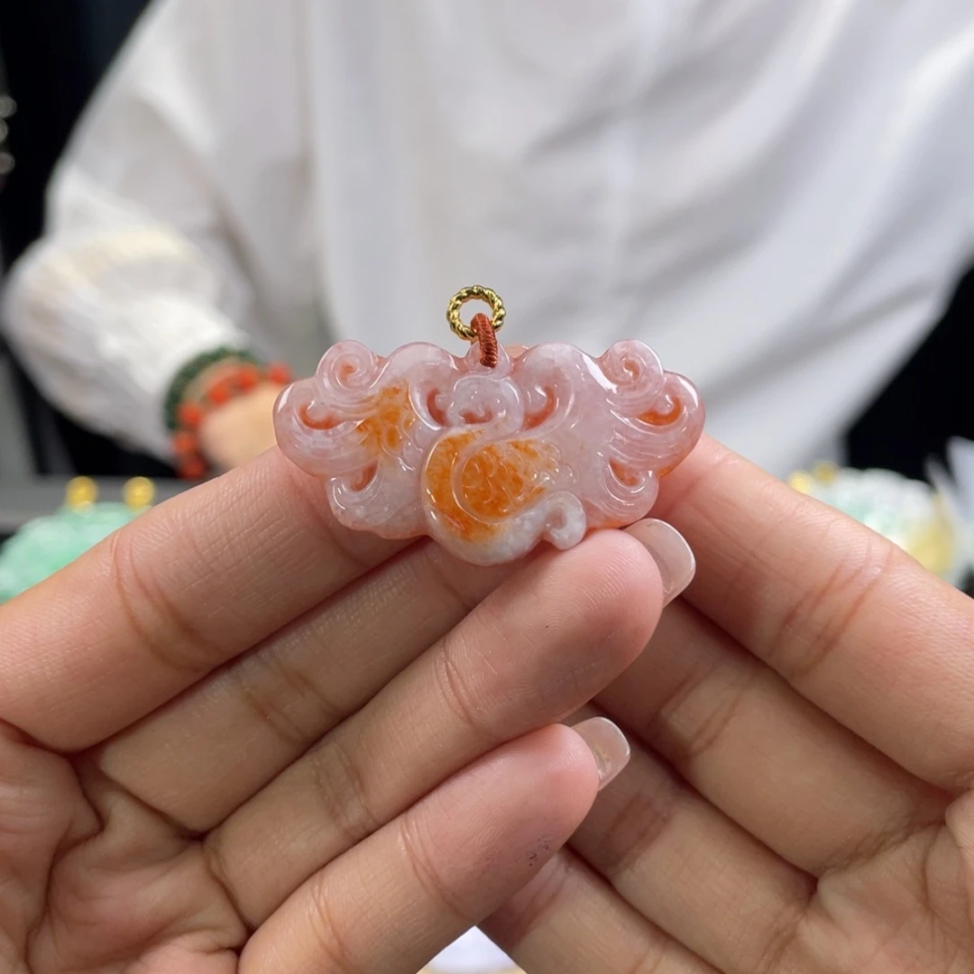 翡翠颈饰未镶嵌代编织