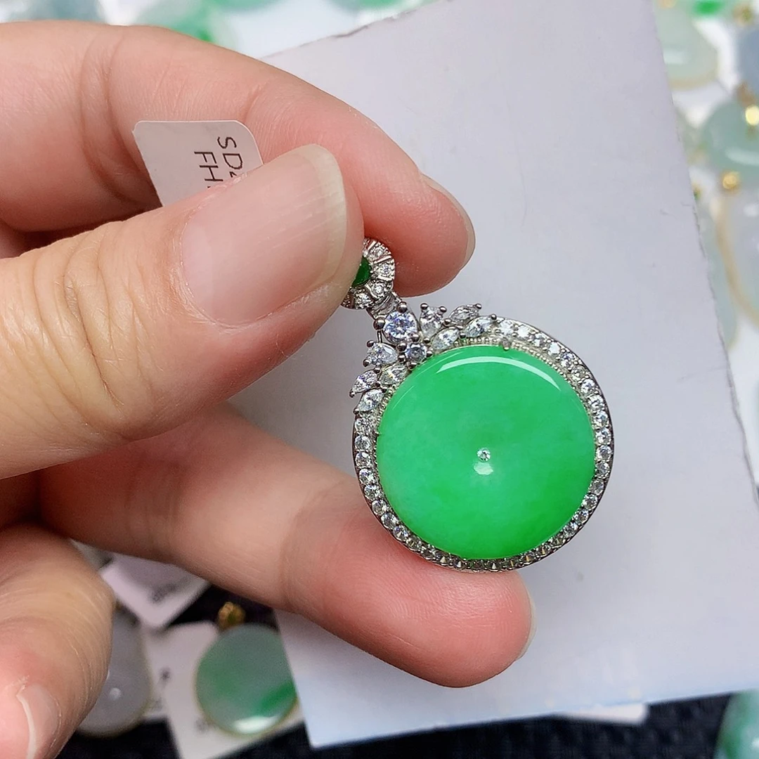 凤***凰翡翠未镶嵌颈饰3567799