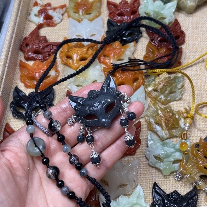 蛇纹石玉合金颈饰