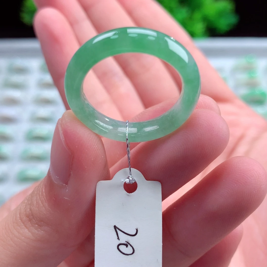 未镶嵌戒指翡翠咋*天然