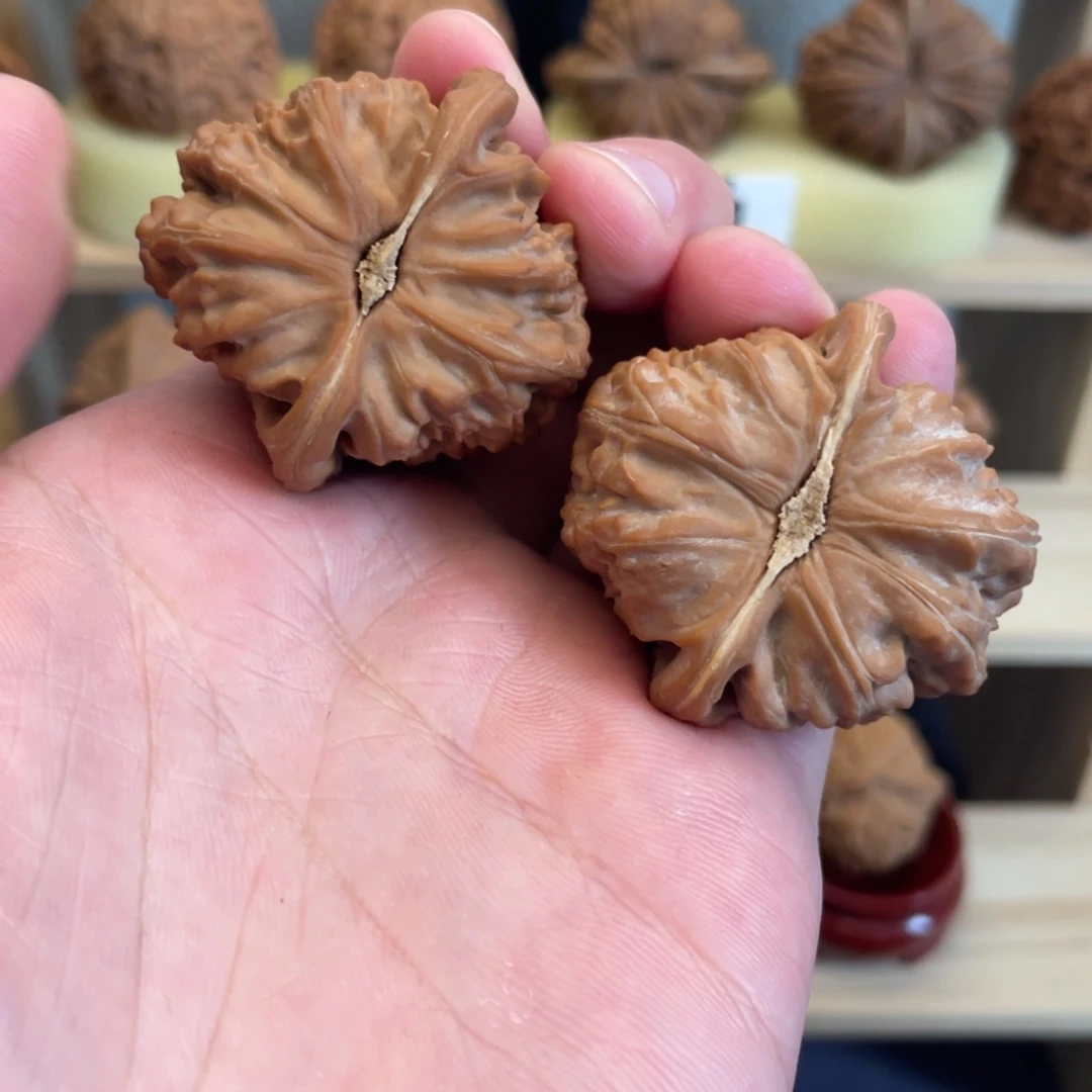 *****吊坠文玩核桃三角白38.5