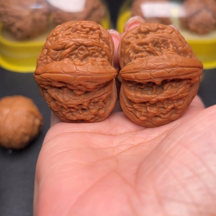 桃核把件43虎头王