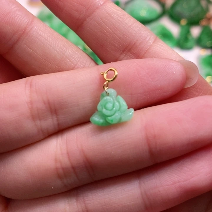 颈饰未镶嵌翡翠吊坠