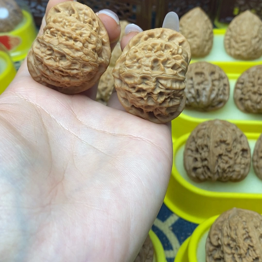 文玩核桃把件40宫灯