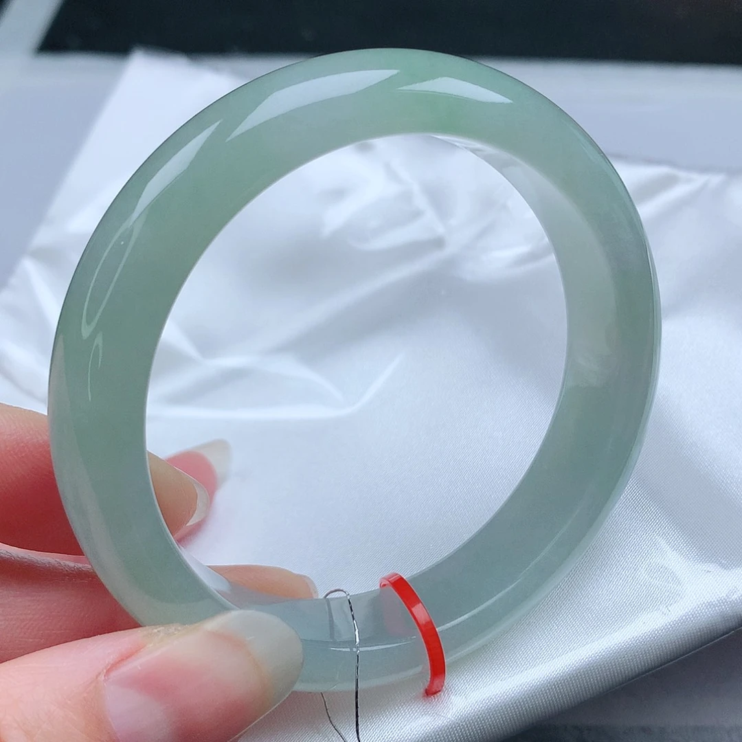 翡翠手镯未镶嵌57圈