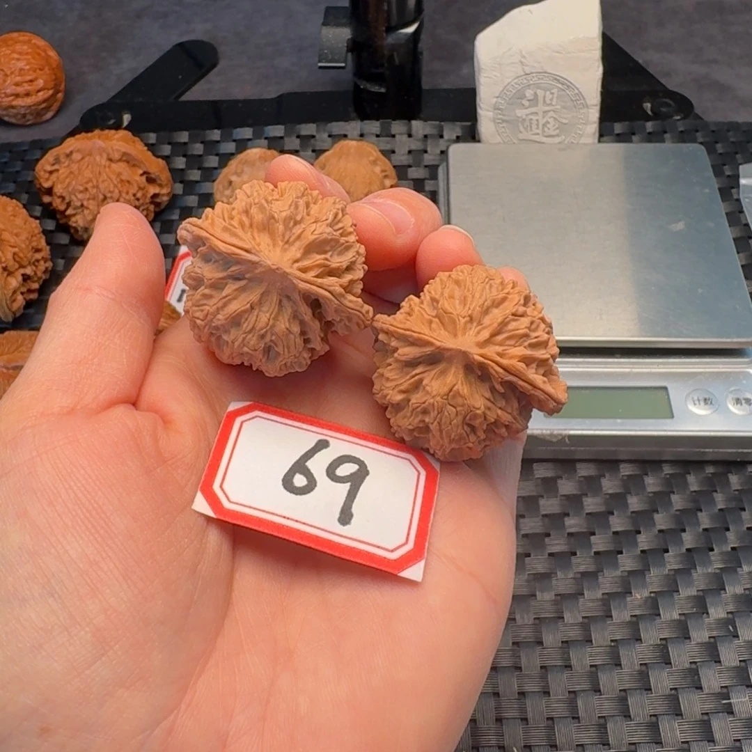 文玩核桃把件全品38尺苹果园