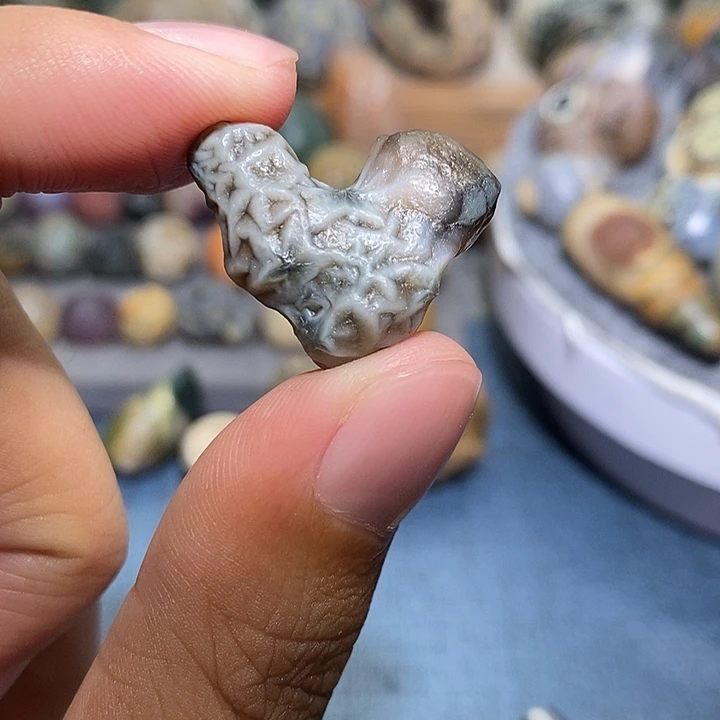 石头精品筋脉吊坠