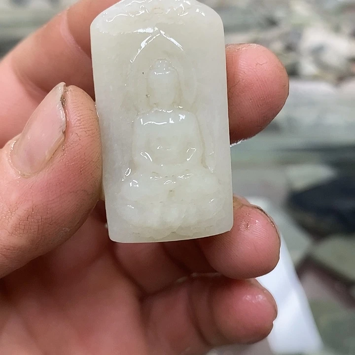 和田玉（糖玉）未镶嵌颈饰