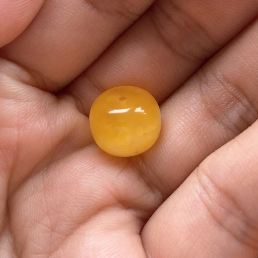 琥珀未镶嵌珠宝奇石老型