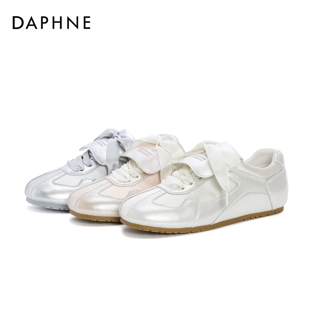 达芙妮春季25上新学院风小众休闲女鞋百搭双色系带平底擦色德训鞋