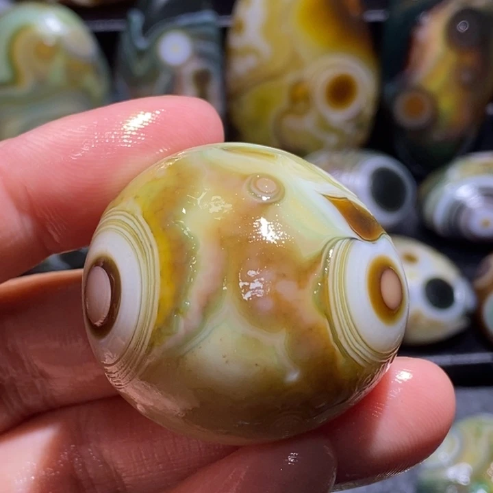 玛瑙/玉髓未镶嵌珠宝奇石78