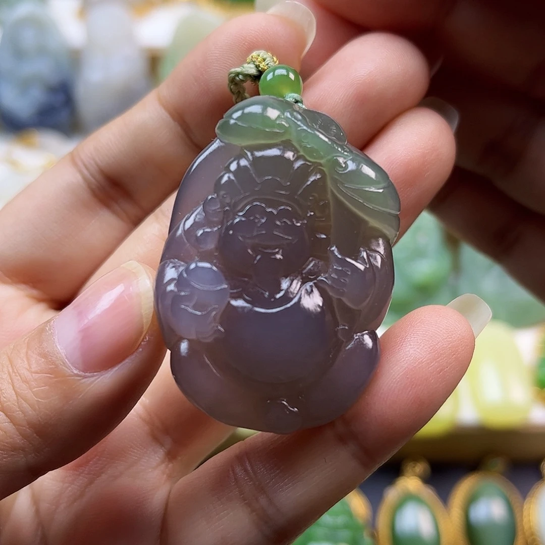 和田玉未镶嵌颈饰翠青