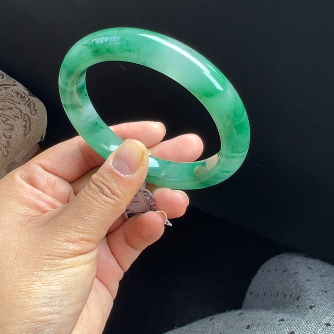 石英质玉未镶嵌手镯非洲翠6162