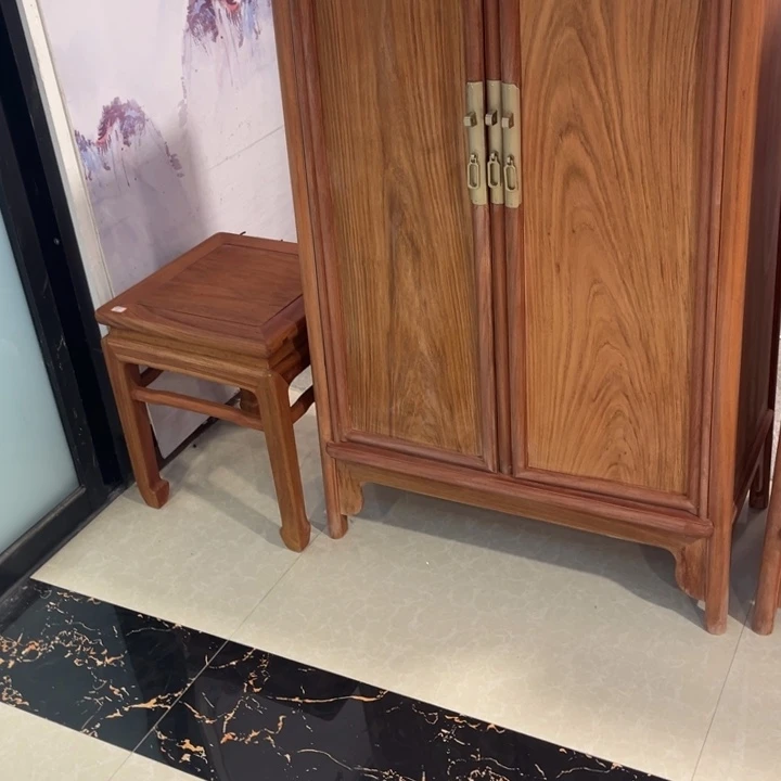 狮***座紫檀木类书架缅花圆角柜